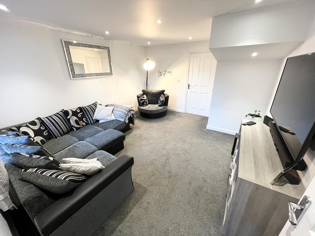 Constantine Drive, CARDEA, Peterborough, PE2 3 bed semidetached house