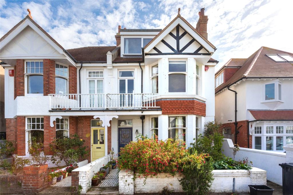 Langdale Road, Hove, East Sussex, BN3 5 bed semidetached house for