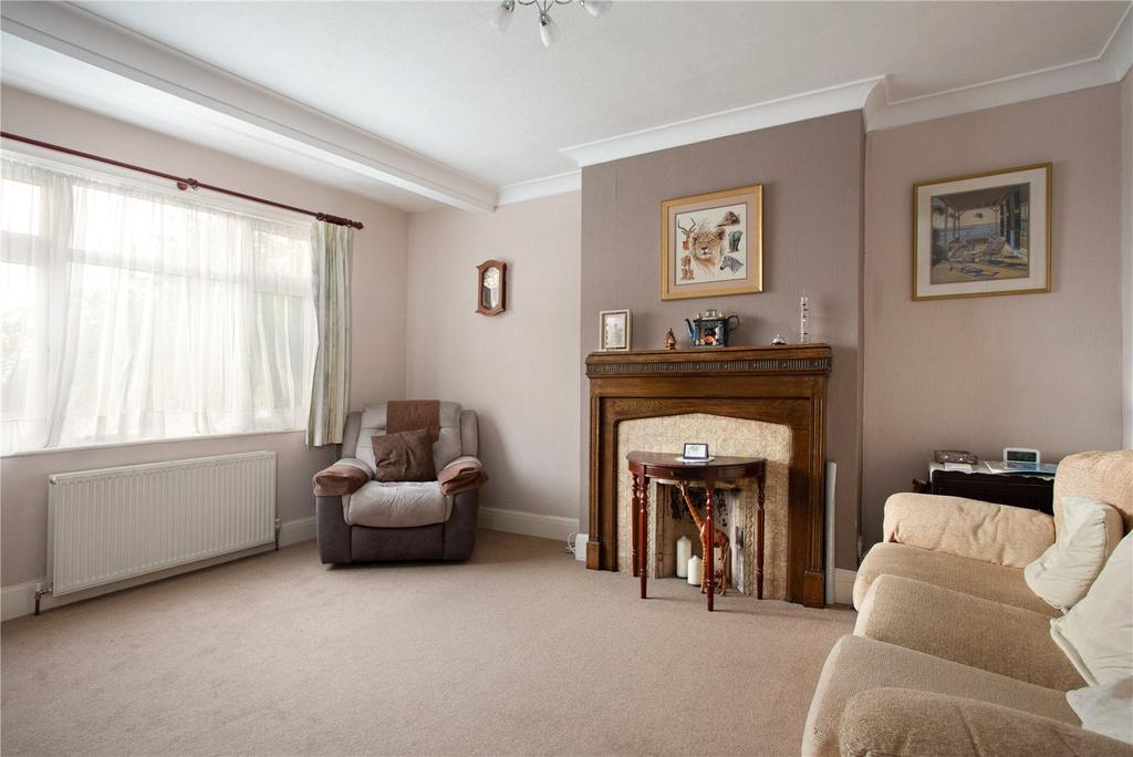 Potter Street, Northwood, Middlesex, HA6 3 bed semidetached house £