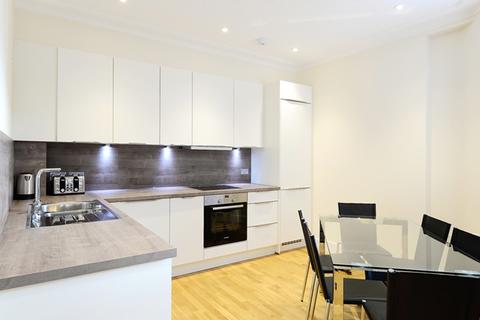 3 bedroom apartment to rent, Hamlet Gardens, Ravenscourt Park