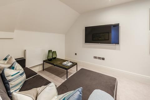 2 bedroom penthouse to rent, Oxford Penthouse Palace Wharf Rainville Road,London
