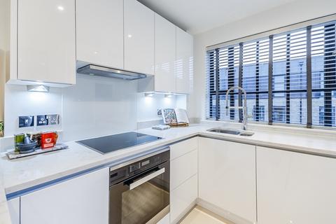 2 bedroom penthouse to rent, Oxford Penthouse Palace Wharf Rainville Road,London