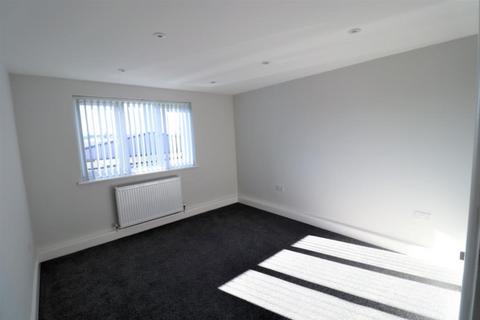 2 bedroom flat to rent, Maybury Court, Harrow, Middlesex, HA1 4YL