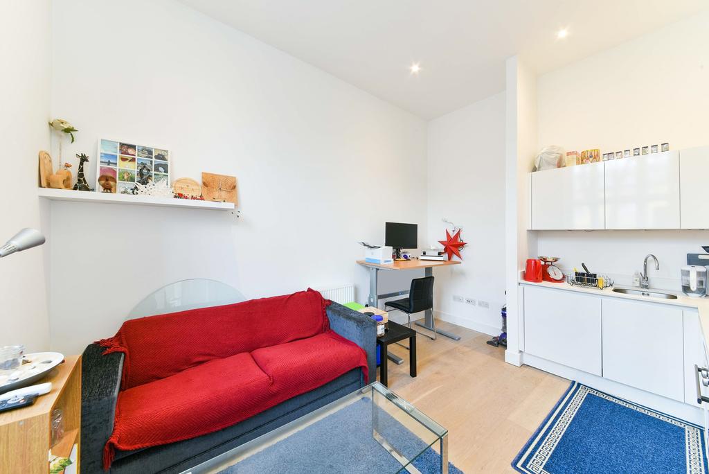 Severn Court, 25 Clyde Square, Limehouse, London, E14 1 bed apartment