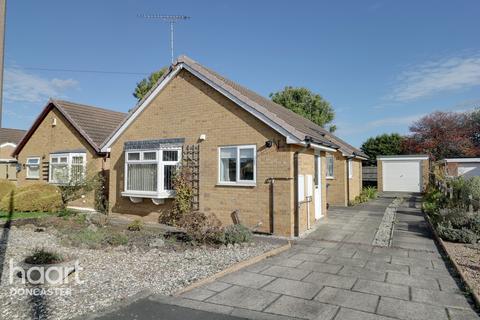3 bedroom bungalow for sale - Woburn Close, Balby, Doncaster