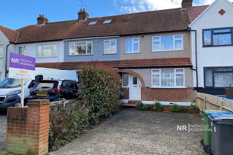 15 Mansfield Road, Chessington, KT9 2PJ