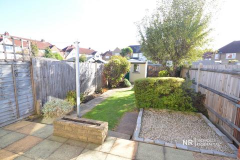 15 Mansfield Road, Chessington, KT9 2PJ