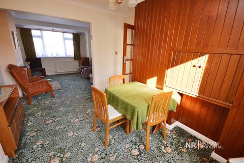 15 Mansfield Road, Chessington, KT9 2PJ