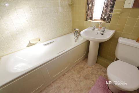 15 Mansfield Road, Chessington, KT9 2PJ