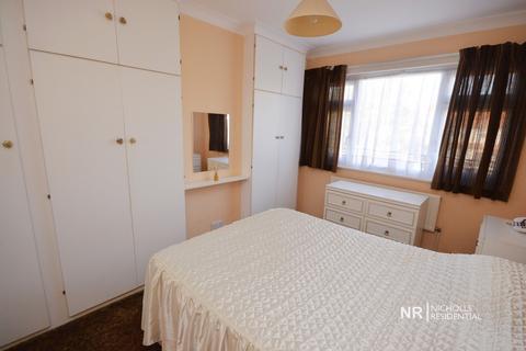 15 Mansfield Road, Chessington, KT9 2PJ