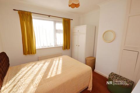 15 Mansfield Road, Chessington, KT9 2PJ