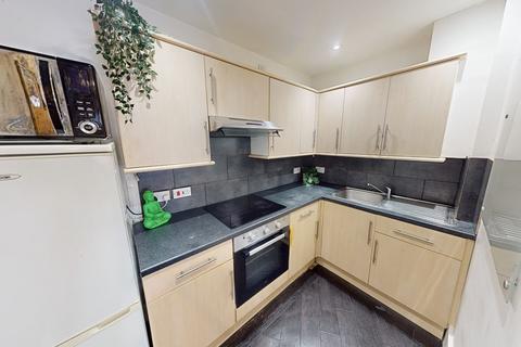 3 bedroom semi-detached house to rent, 22C Hockley, Nottingham, NG1 1FP