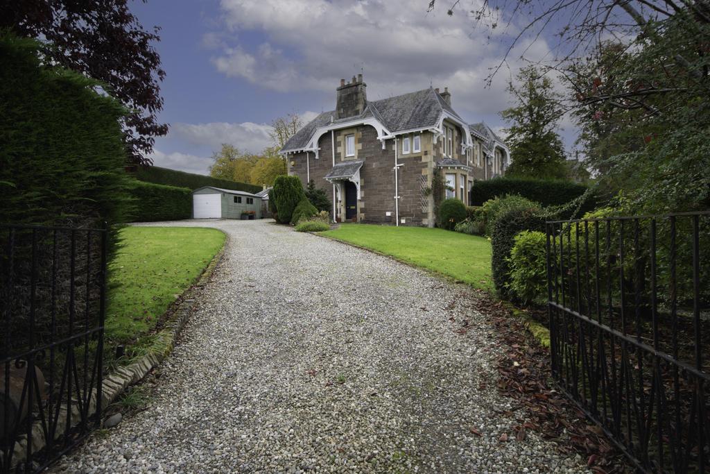 Heathcote Road, Crieff PH7 3 bed semidetached house for sale £450,000