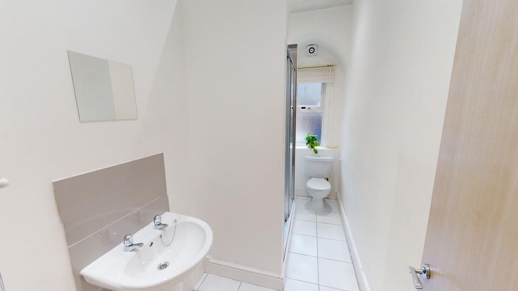 3 All Saints bathroom