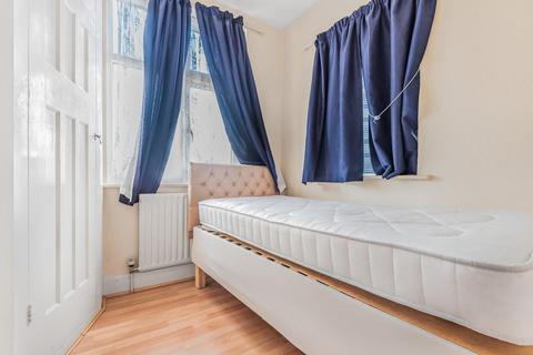 203 Tolworth Rise North, Surbiton, KT5 9ET