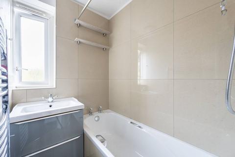 40 Fownes Street, London, SW11 2TJ