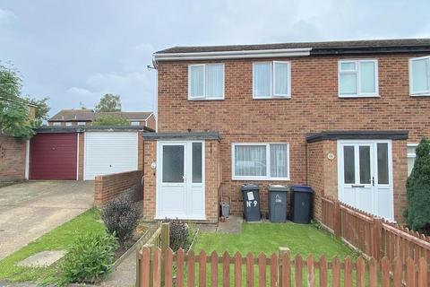 2 bedroom terraced house to rent, Vinten Close, Herne Bay, CT6 7TG