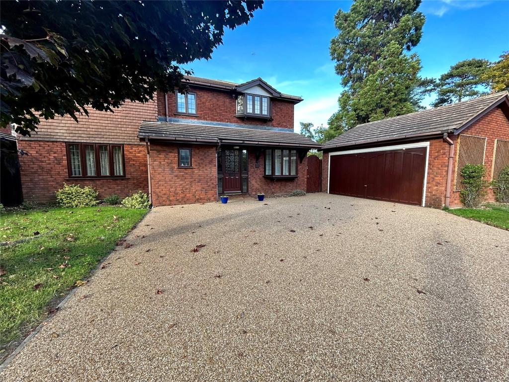 Parkside, Maidenhead, Berkshire, SL6 4 bed house £2,625 pcm (£606 pw)