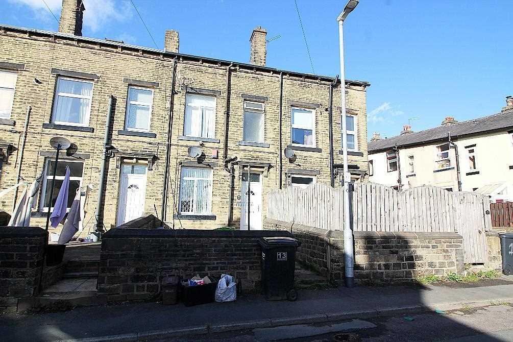 Milton Street, Sowerby Bridge 2 bed terraced house £110,000