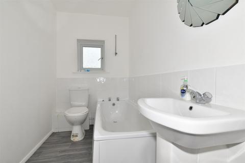 152 Clarendon Place, Dover, CT17 9QE