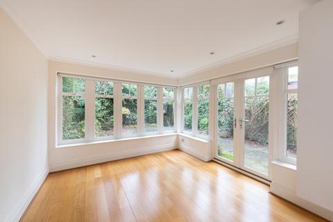 5 bedroom semi-detached house for sale - MOUNTVIEW CLOSE, LONDON NW11
