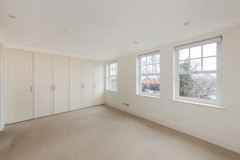 35 Mountview Close, London, NW11 7HG