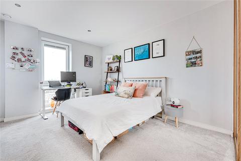 2 bedroom flat for sale - Eltringham Street, London