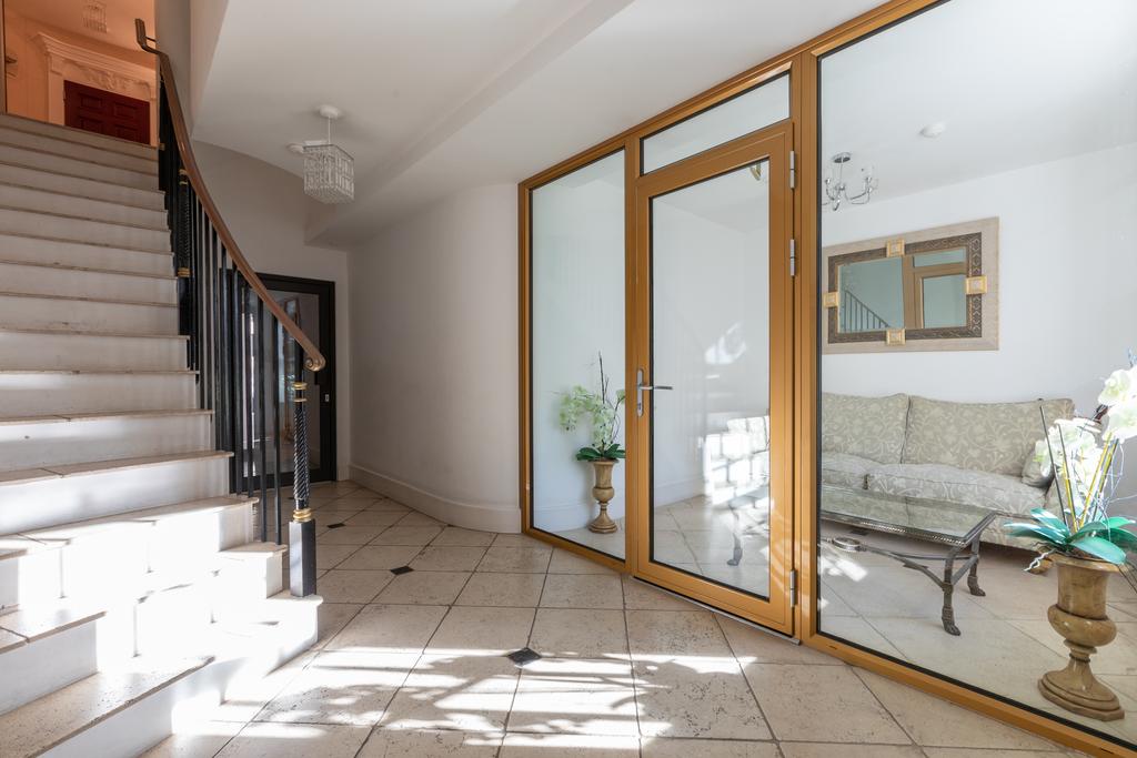 Midvale Road, St. Helier, Jersey 2 bed apartment £575,000