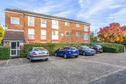 18 Archery Close, Harrow, HA3 7RT