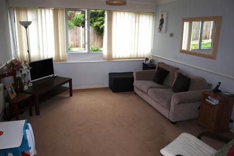 3 bedroom flat to rent - Cameron Close, Warley CM14