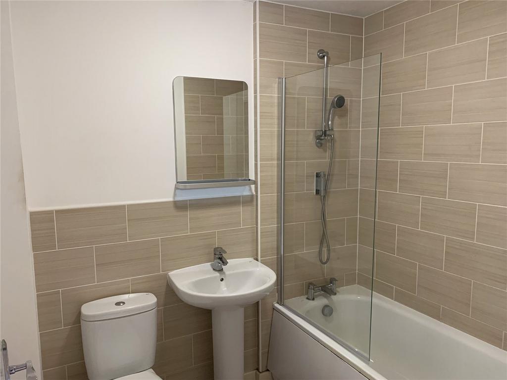 Birkby Lodge Road, Birkby, Huddersfield, HD2 2 bed terraced house to