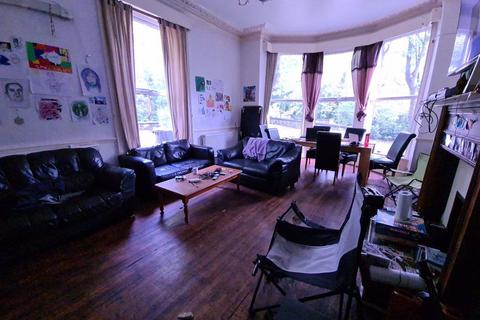 12 bedroom house to rent, Grosvenor Road, Leeds