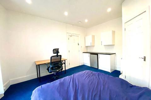 undefined, Queens Road, Reading, Berkshire, RG1