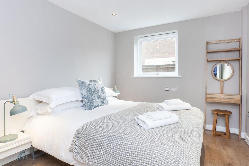 Bedroom 1 (Double)