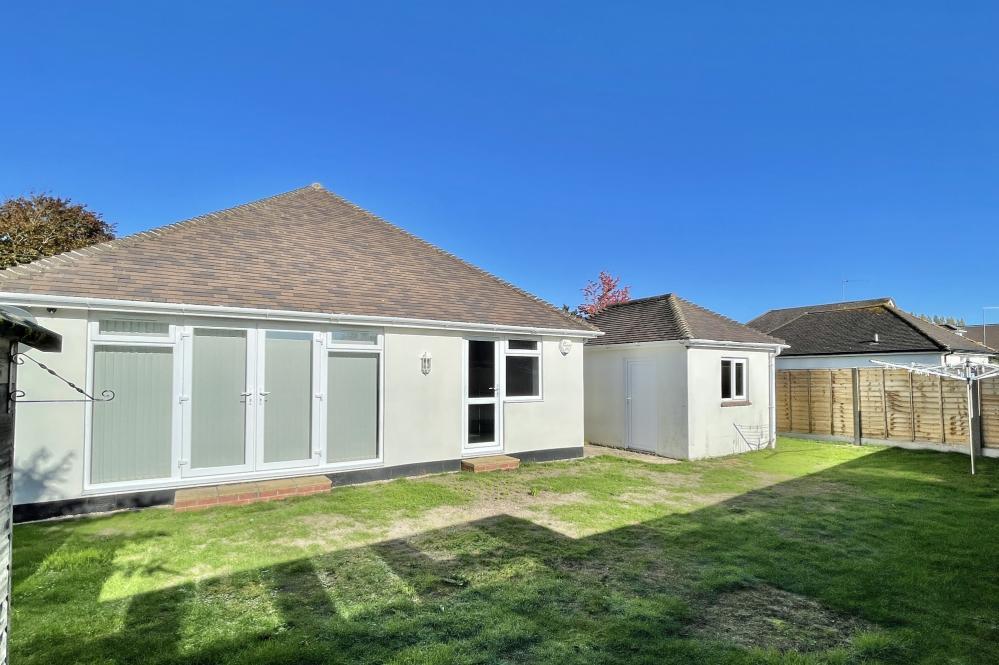 Northfield Road, Ringwood, BH24 1LU 3 bed bungalow £600,000