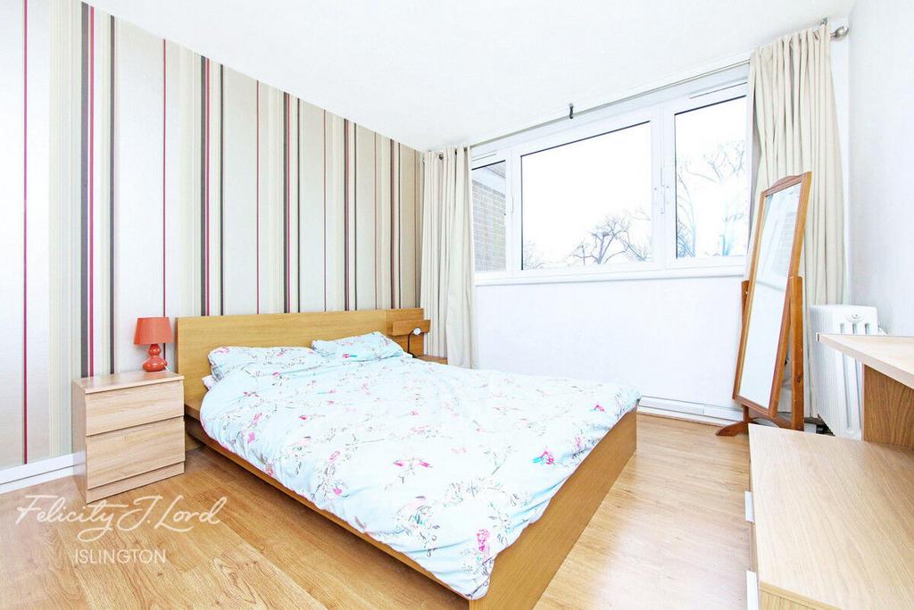 Apartment in London - View 3