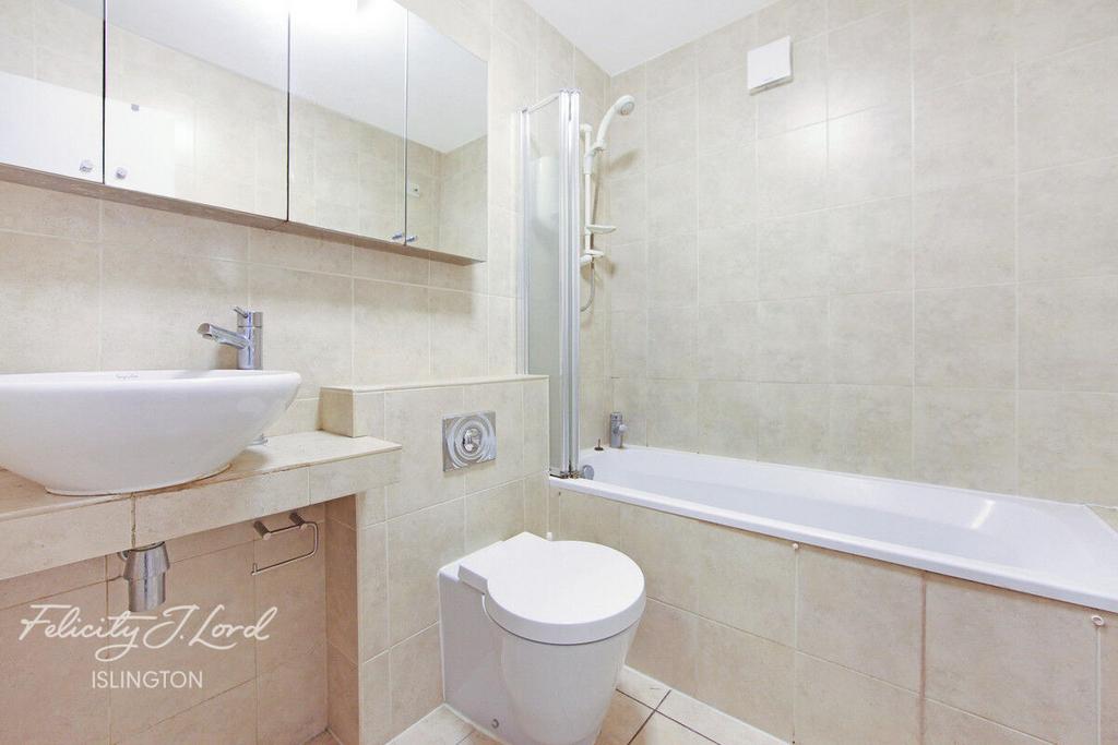 Apartment in London - More