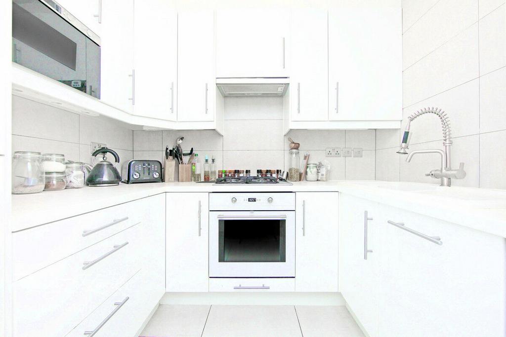 Apartment in London - View 2
