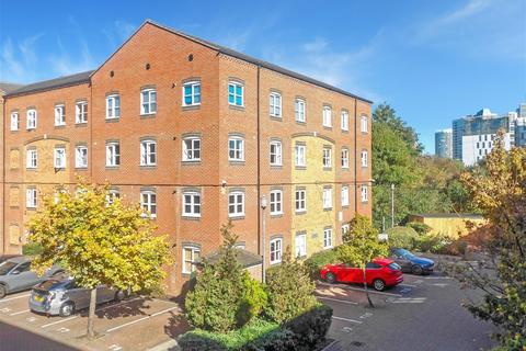 2 bedroom flat for sale, Otter Close, London