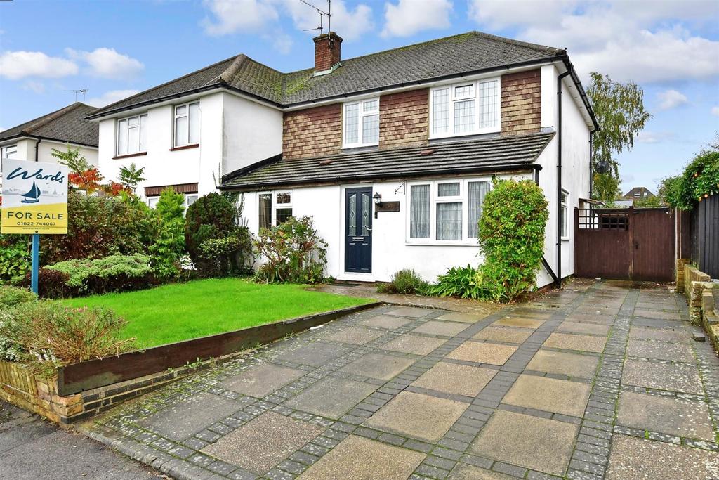 Anglesey Avenue, Loose, Maidstone, Kent 3 bed semidetached house for