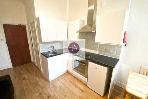 1 bedroom apartment to rent, Manstone Road, Kilburn, London, NW2