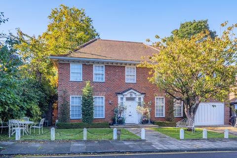 6 bedroom detached house for sale, Elm Walk, Hampstead