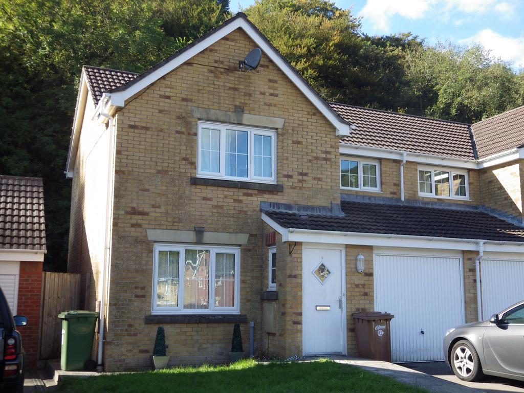 Coed Celynen Drive, Abercarn, Newport. NP11 3 bed semidetached house