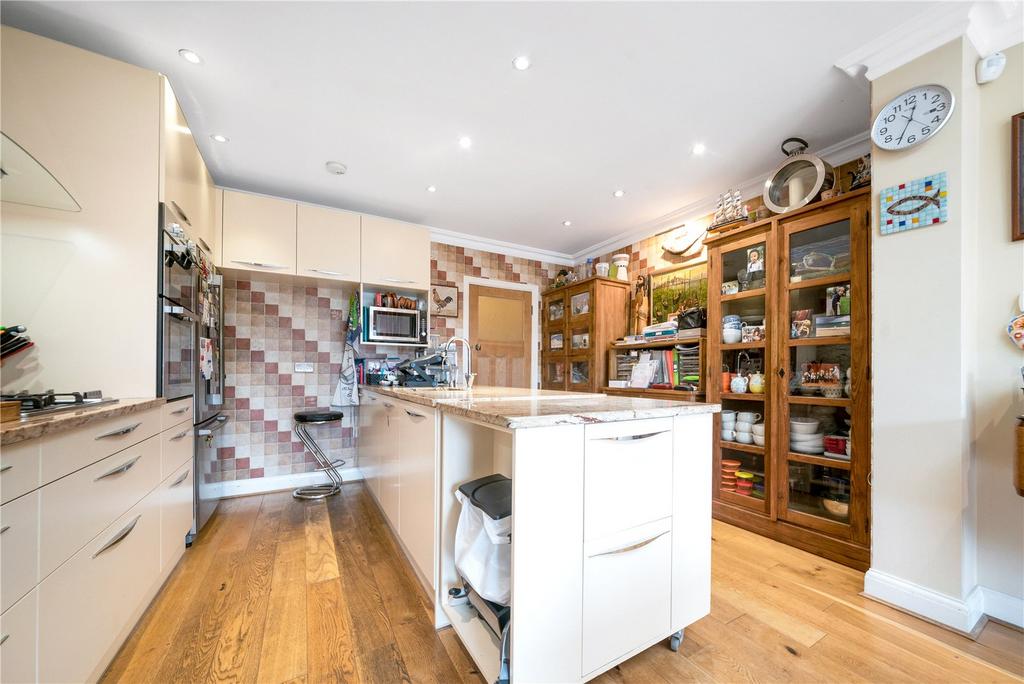 Hillbrow Road, Bromley, BR1 5 bed detached house for sale £1,200,000