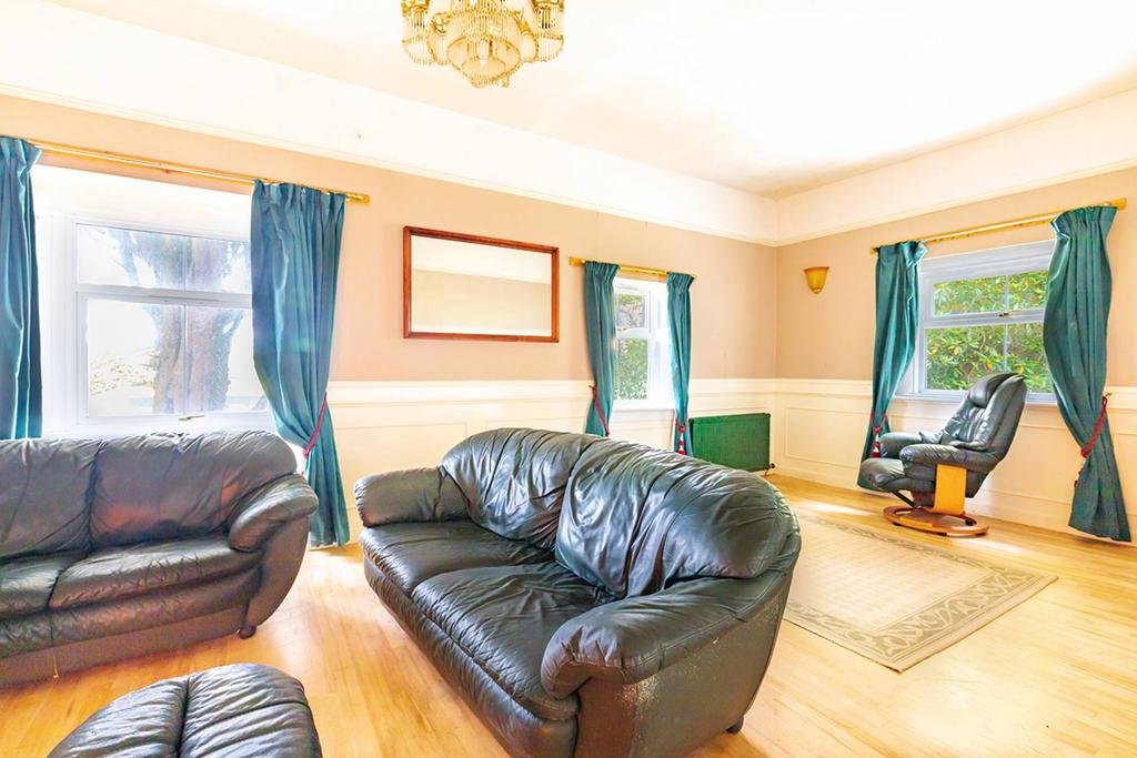 East Lodge Belhelvie Belhelvie Village, Balmedie, Aberdeen, AB23 8YU 4
