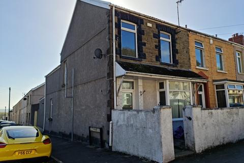 4 bedroom end of terrace house for sale - Danygraig Road, Port Tennant, Swansea, City And County of Swansea.