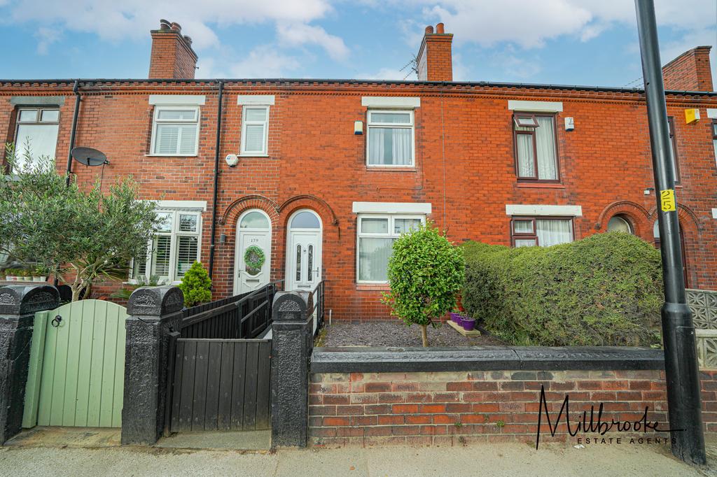 Mosley Common Road, Mosley Common, Manchester, M28 2 bed terraced house