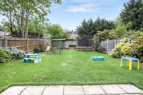 1 Torrington Gardens, London, N11 2AB