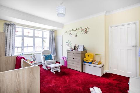 1 Torrington Gardens, London, N11 2AB