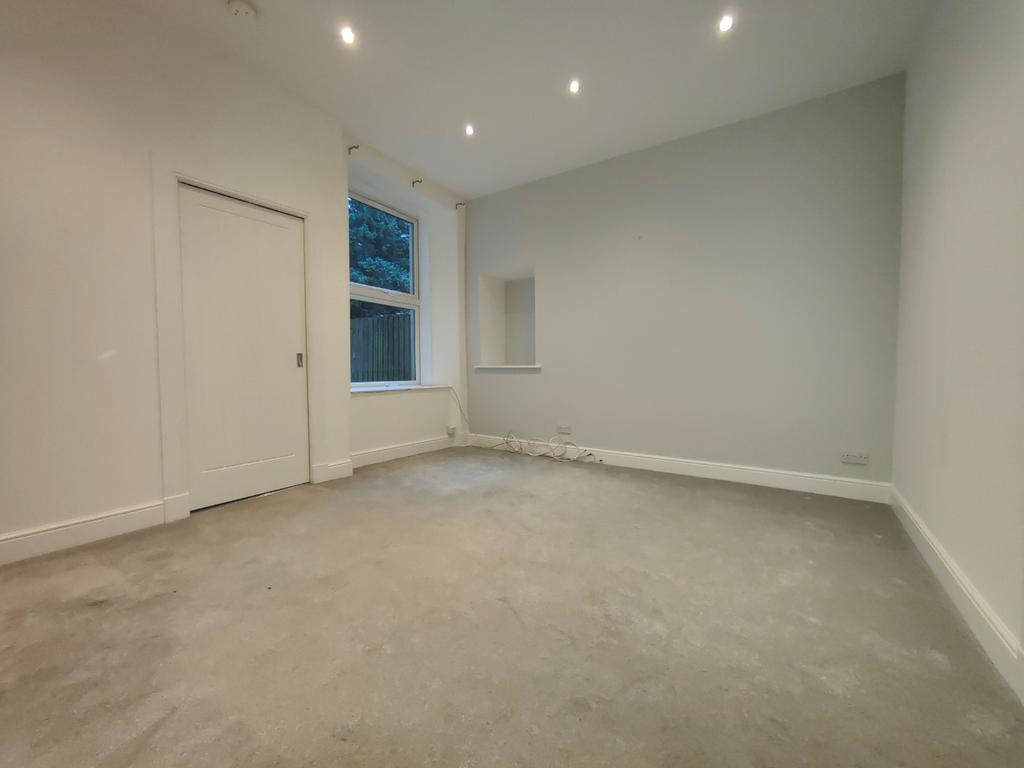 Glasgow Road, Strathaven, ML10 1 bed flat £475 pcm (£110 pw)